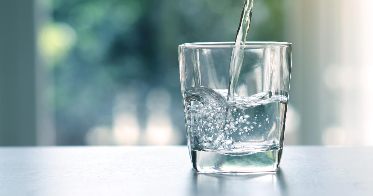 Editorial image accompanying the drinking-water discussion